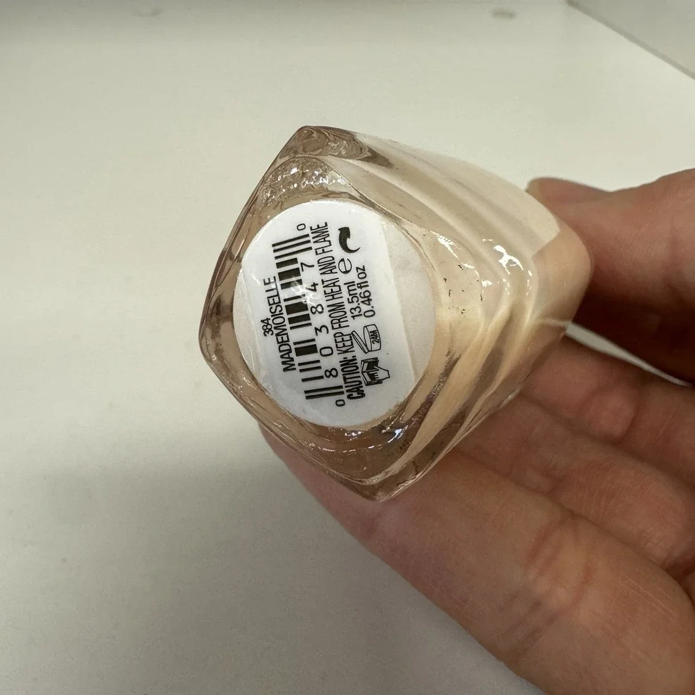 Essie Nail Polish Mademoiselle # 112‎ 0.46 Oz. New without box